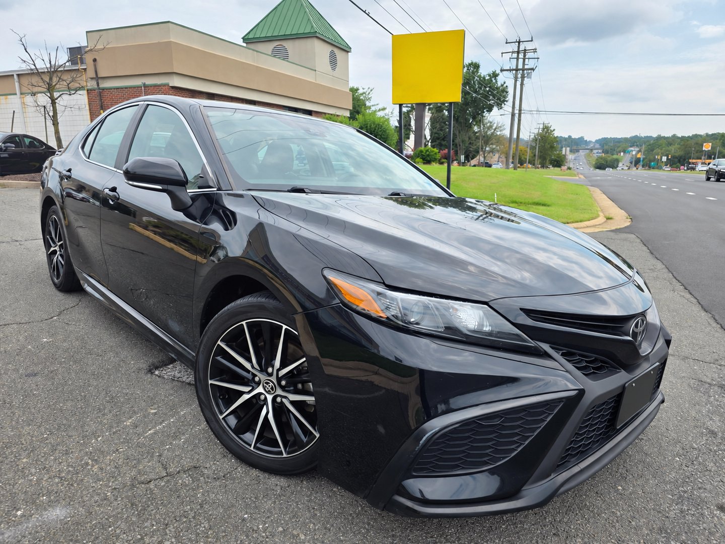 2023 TOYOTA Camry